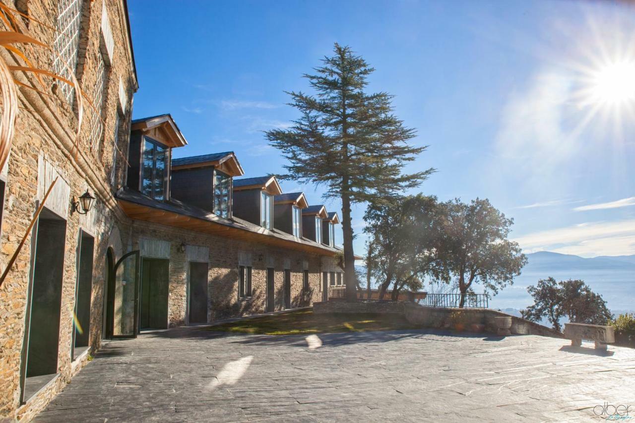 The Rock Suites & Spa Congosto 外观 照片